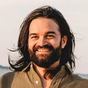 Zach Sekar — Headshot — close crop